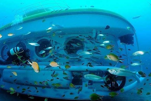A short voyage in the waters of the Mediterranean Sea on the submarine NEMO